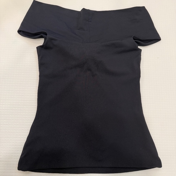 Aritzia Contour Twist Off-shoulder Top, S, Black, NWT - Picture 5 of 6